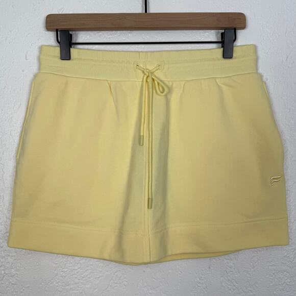 Fabletics Year Round Terry Mini Skirt Butter Yellow NWT Size Small - Picture 2 of 5
